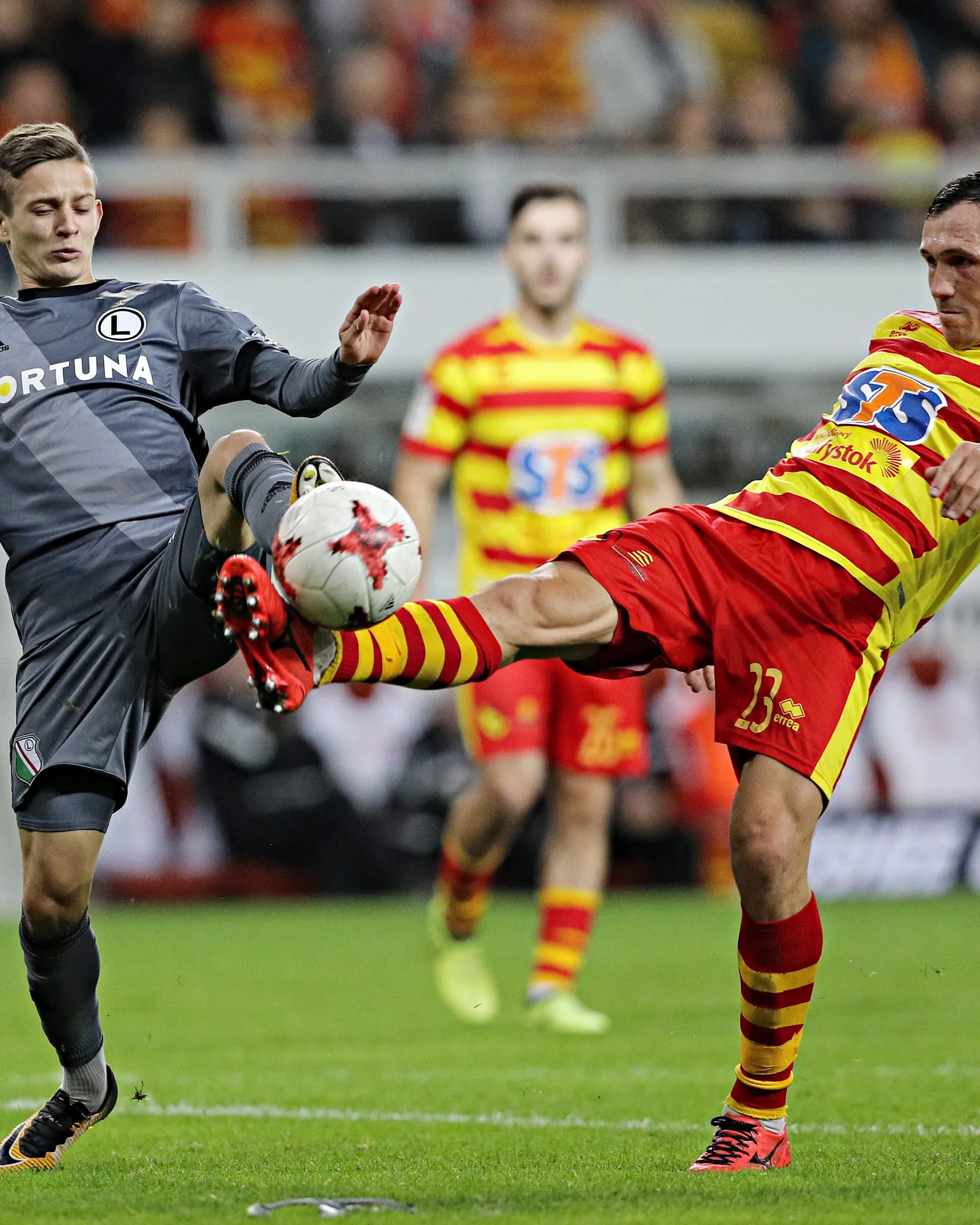 PKO Bank Polski Ekstraklasa: Jagiellonia - Legia historycznie. Pod napięciem po raz 58, na Podlasiu wyrównane boje
