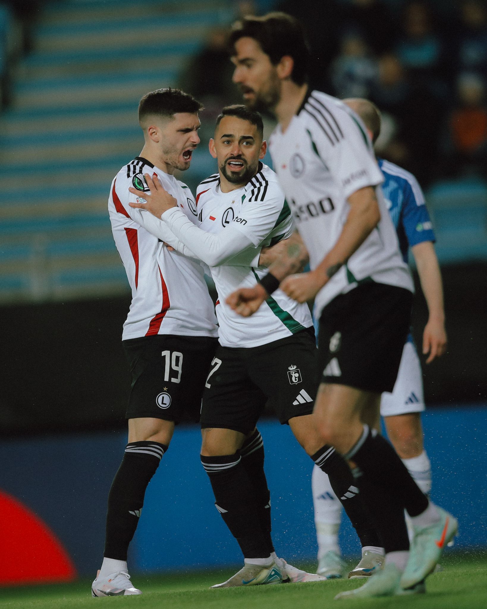 Skrót i gole z meczu Molde FK - Legia Warszawa (3:2). Dwie połowy, dwa oblicza [WIDEO]