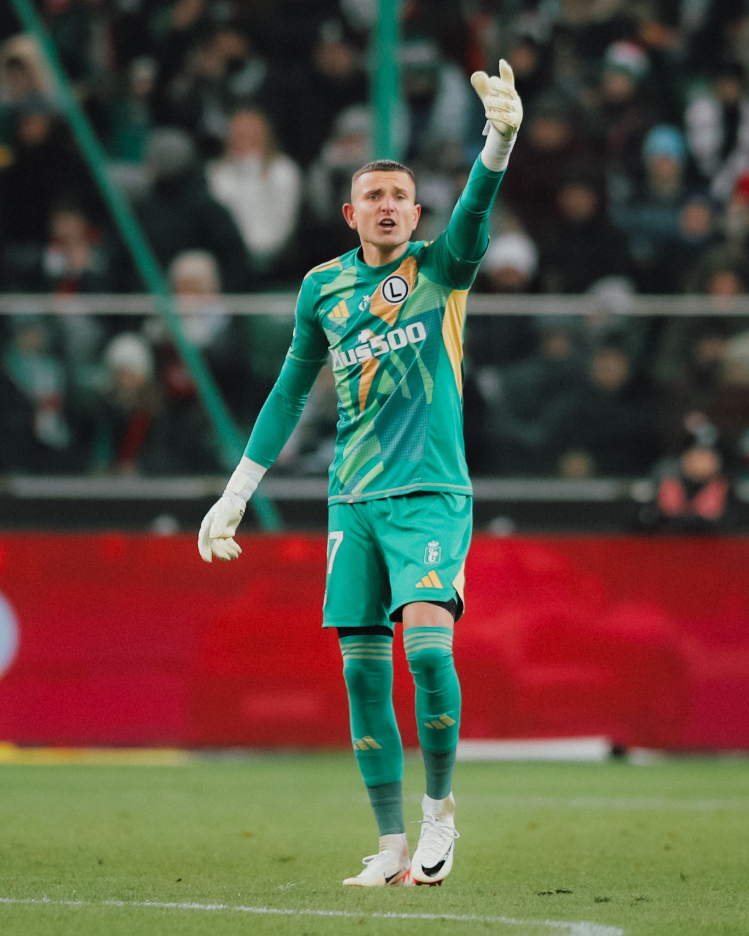 Gabriel Kobylak na Trybunie Rodzinnej przed meczem Legia - Jagiellonia