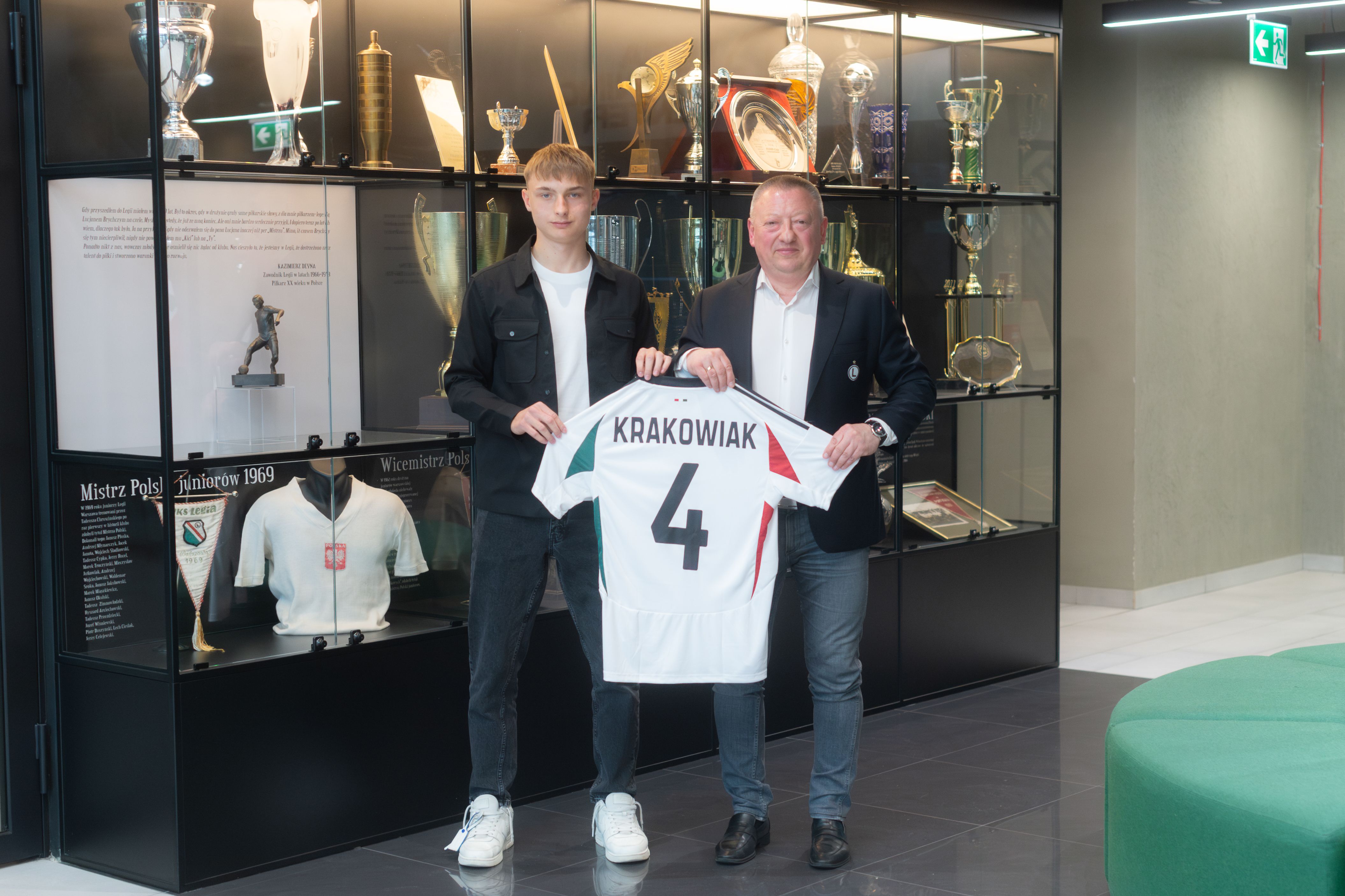 Oskar Krakowiak podpisał pierwszy zawodowy kontrakt z Legią Warszawa!
