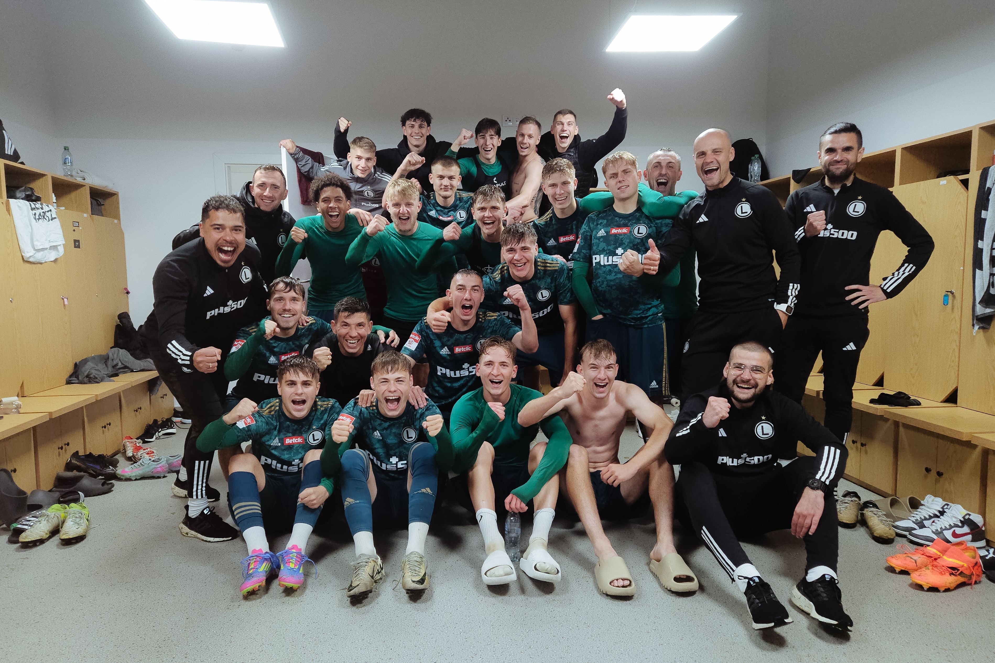 Czwarte zwycięstwo z rzędu! Legia II Warszawa - Victoria Sulejówek 3:1 