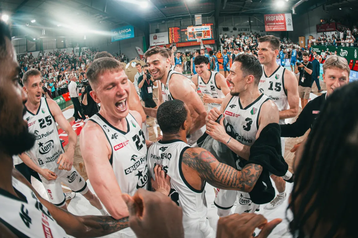 Koszykówka: ZIELONI KANONIERZY W FINALE MISTRZOSTW POLSKI! Legia Warszawa - Anwil Włocławek 101:80