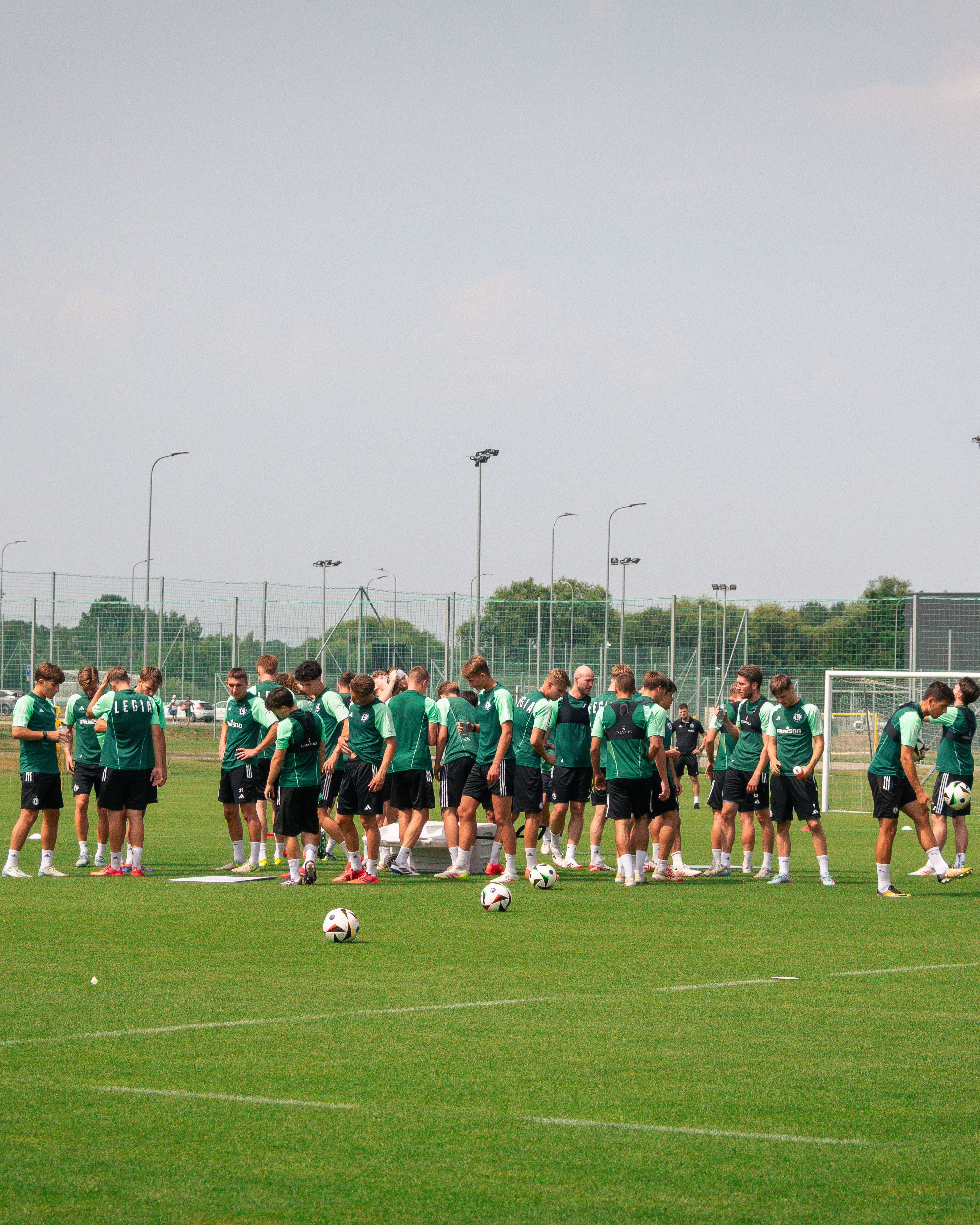 Początek sezonu 2025/26 drużyny rezerw. Legia II na testach i pierwszym treningu