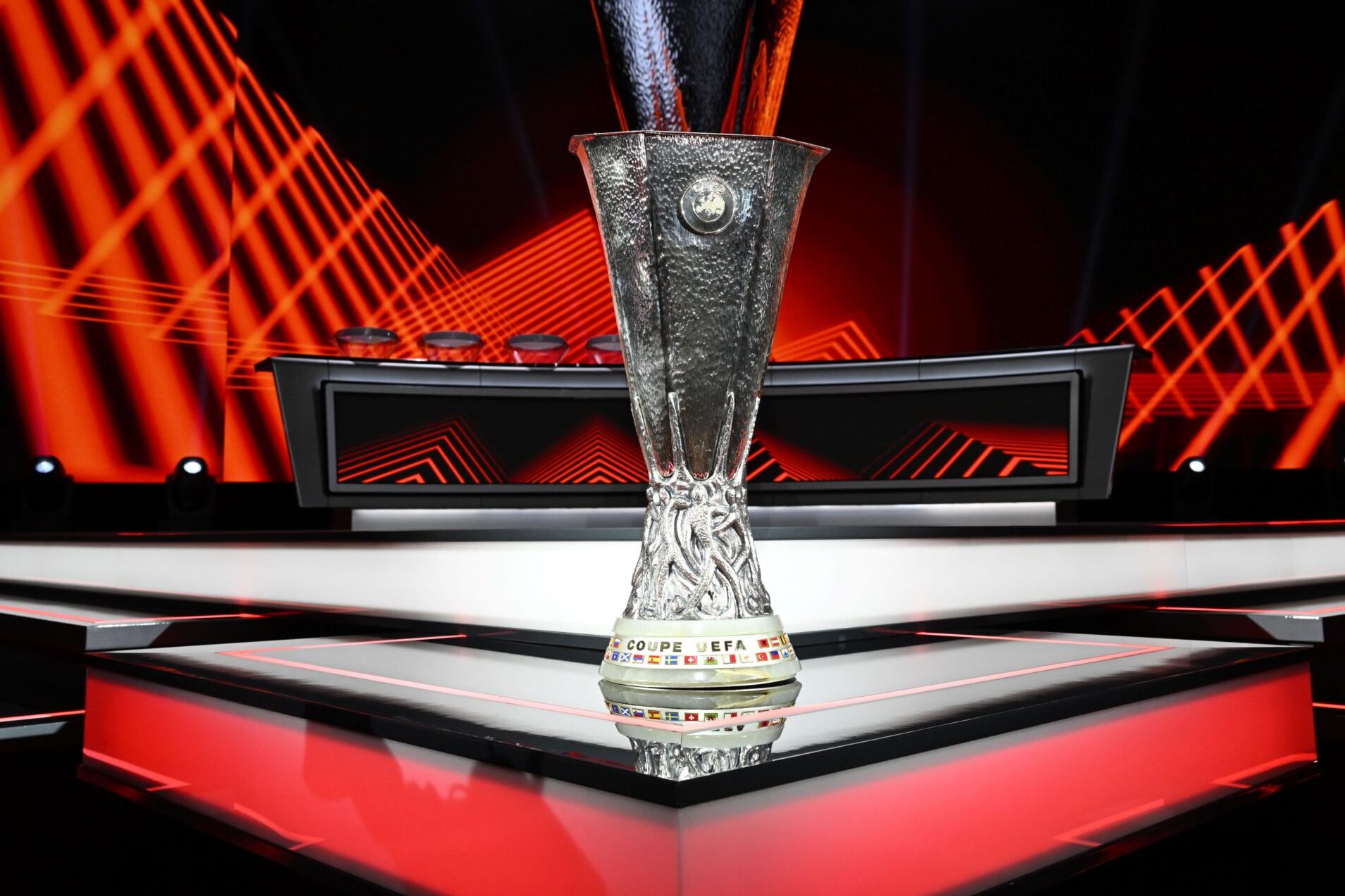 Liga Europy UEFA: Czech i Szwed sędziami meczów Legii z FK Aktobe
