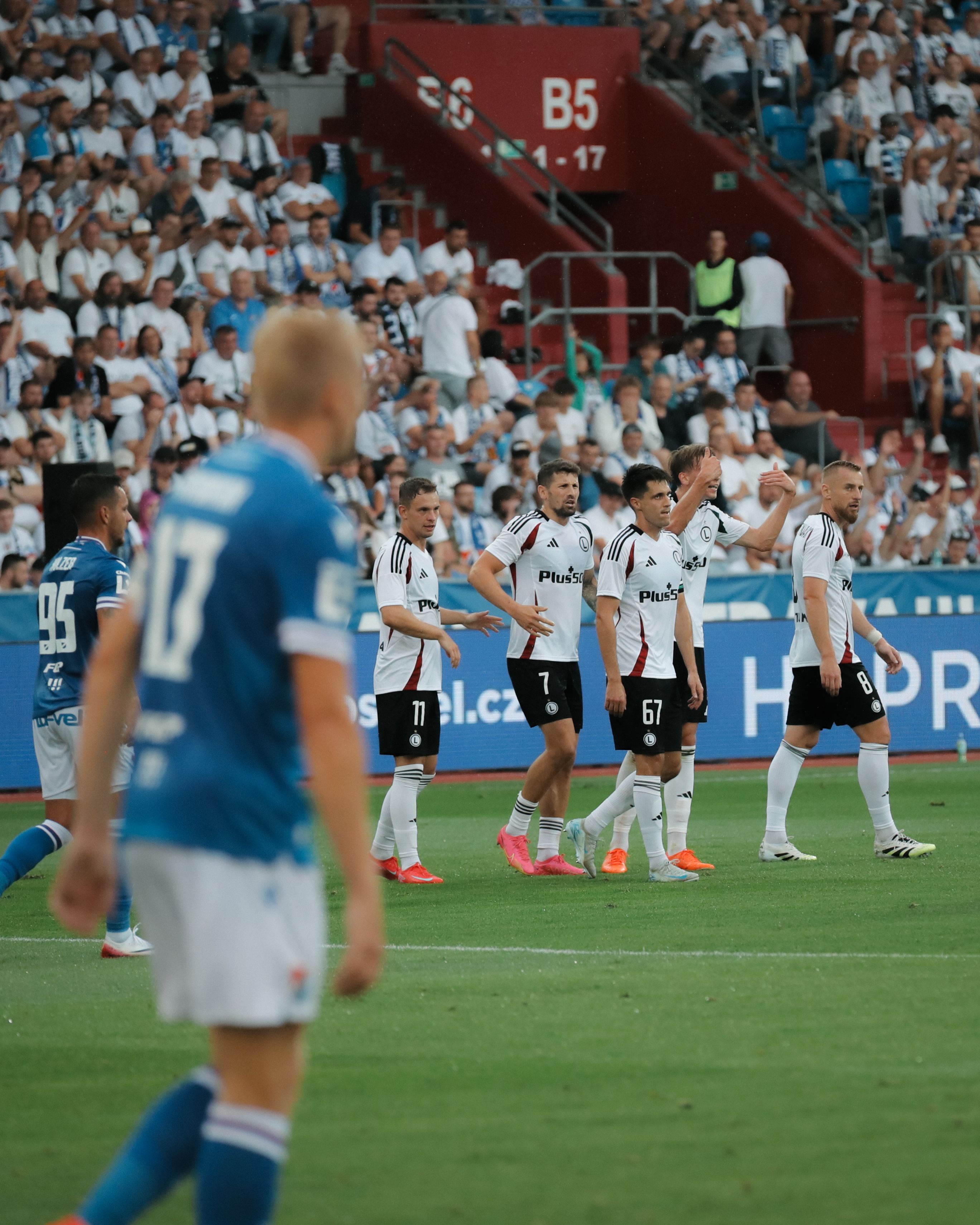 Skrót i gole z meczu Banik Ostrawa - Legia Warszawa (2:2). Awans rozstrzygnie się w stolicy [WIDEO]