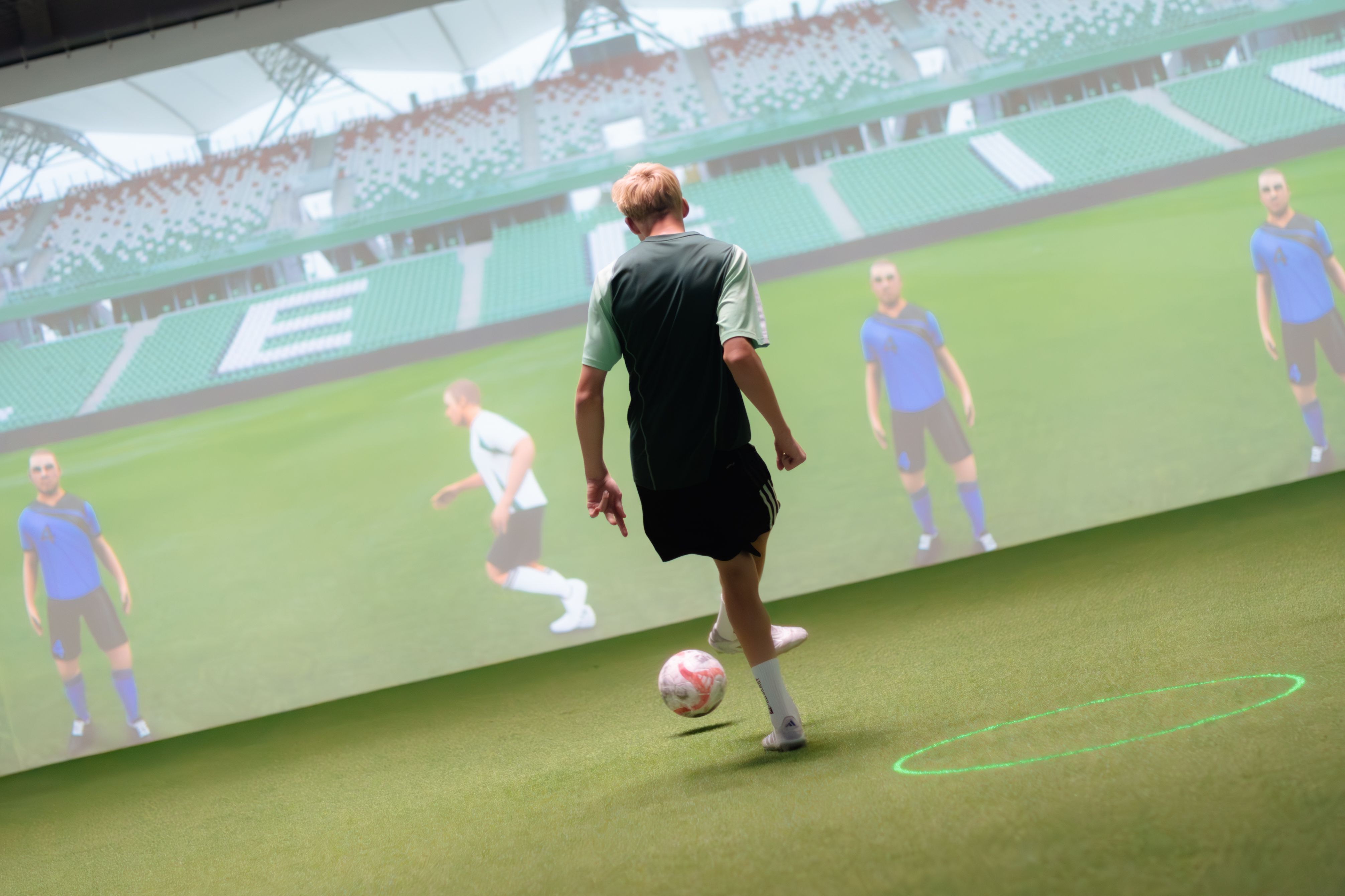 Szybkość myślenia, tempo działania i precyzja - czyli Akademia w Legia Skills Lab [ZDJĘCIA]