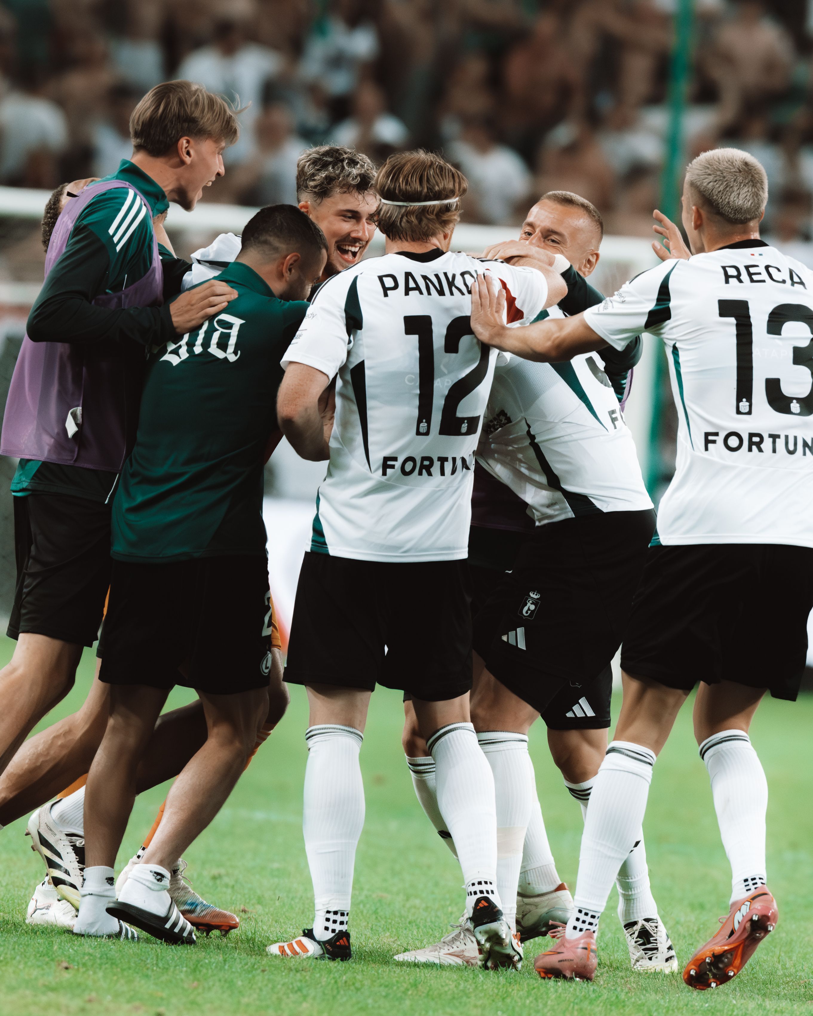 Galeria zdjęć z meczu Legia Warszawa - GKS Katowice autorstwa Jakuba Wydry