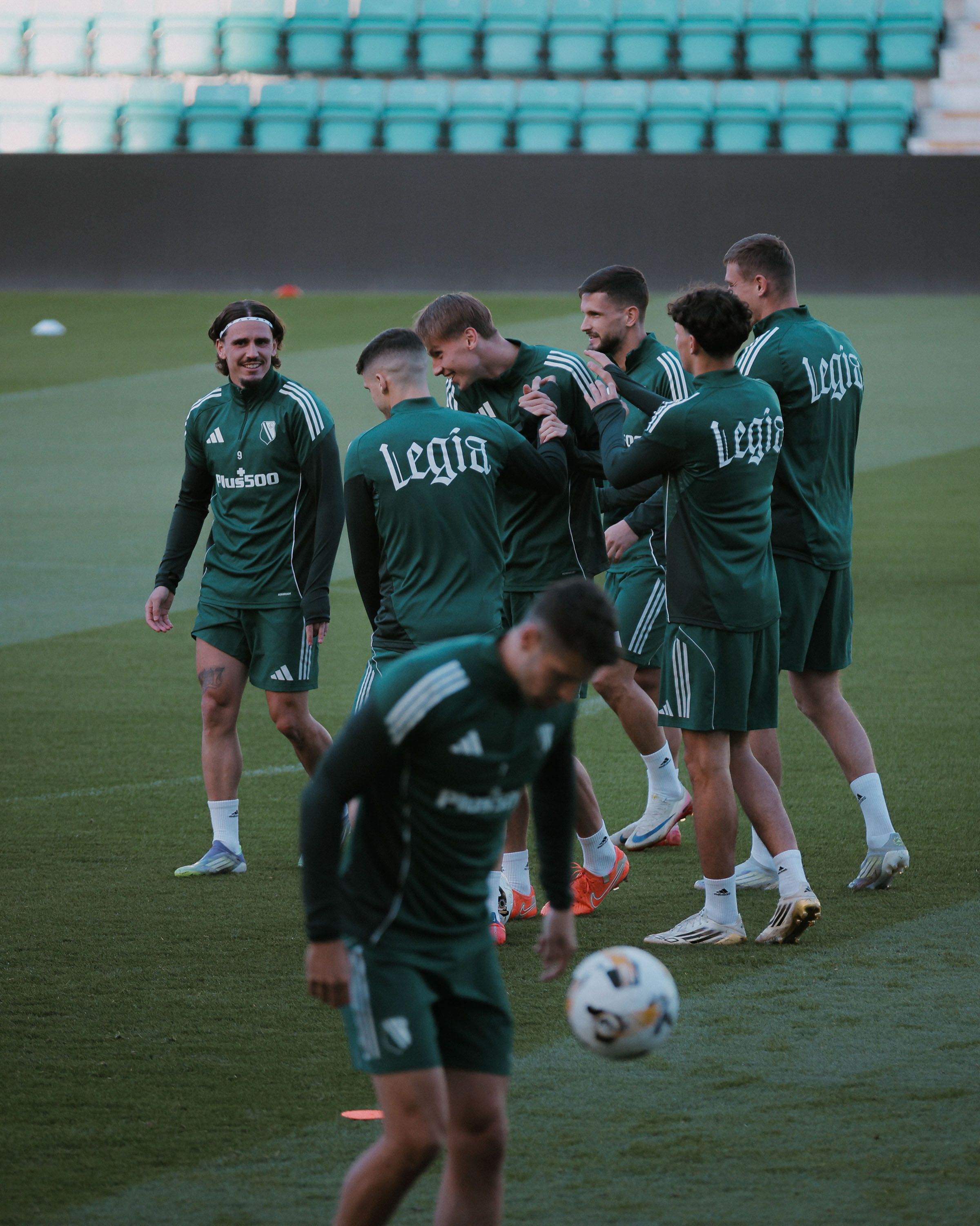 O pierwszy krok w kierunku Ligi Konferencji UEFA. Legioniści trenowali w Szkocji [ZDJĘCIA]