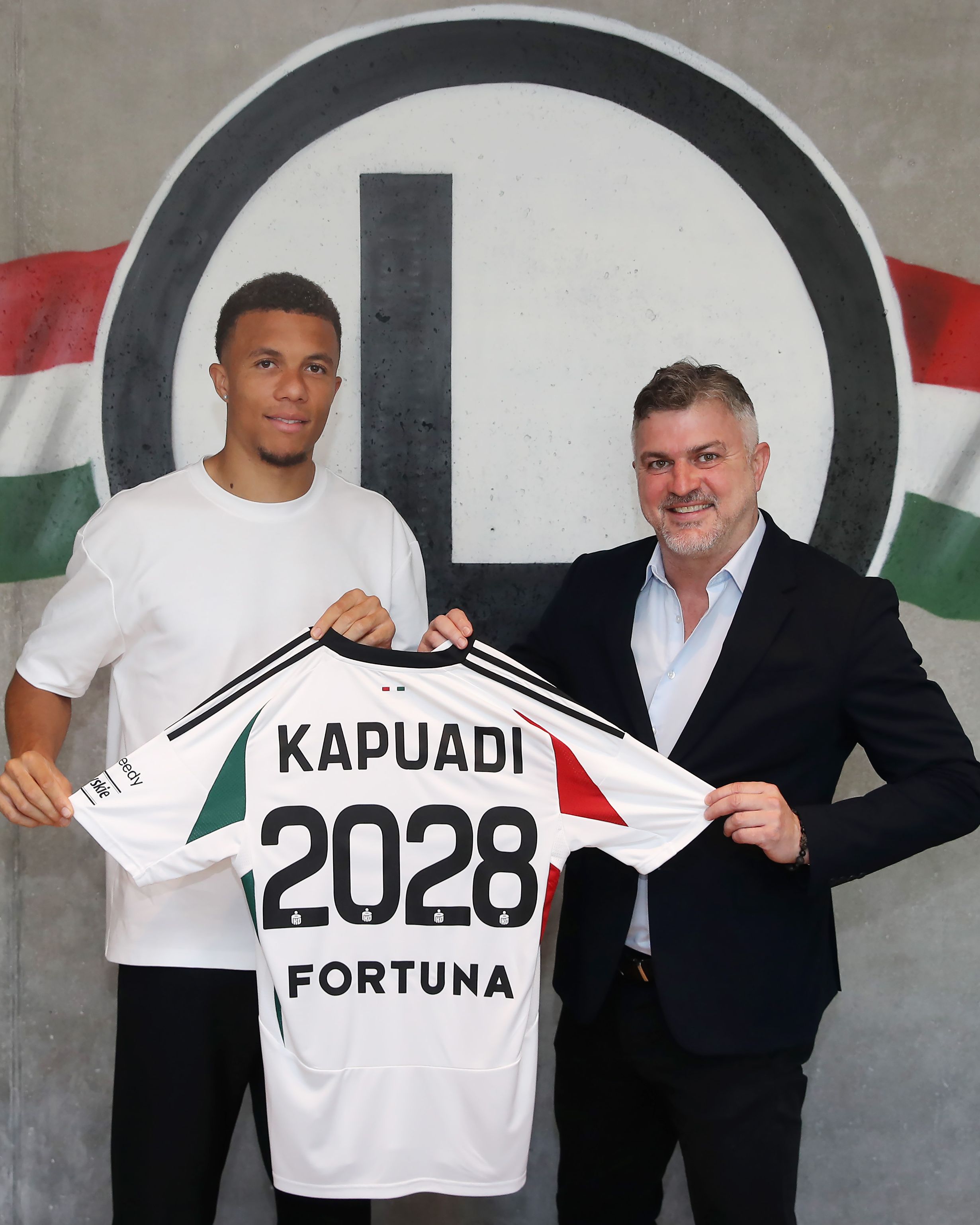 Steve Kapuadi podpisał nowy kontrakt z Legią Warszawa