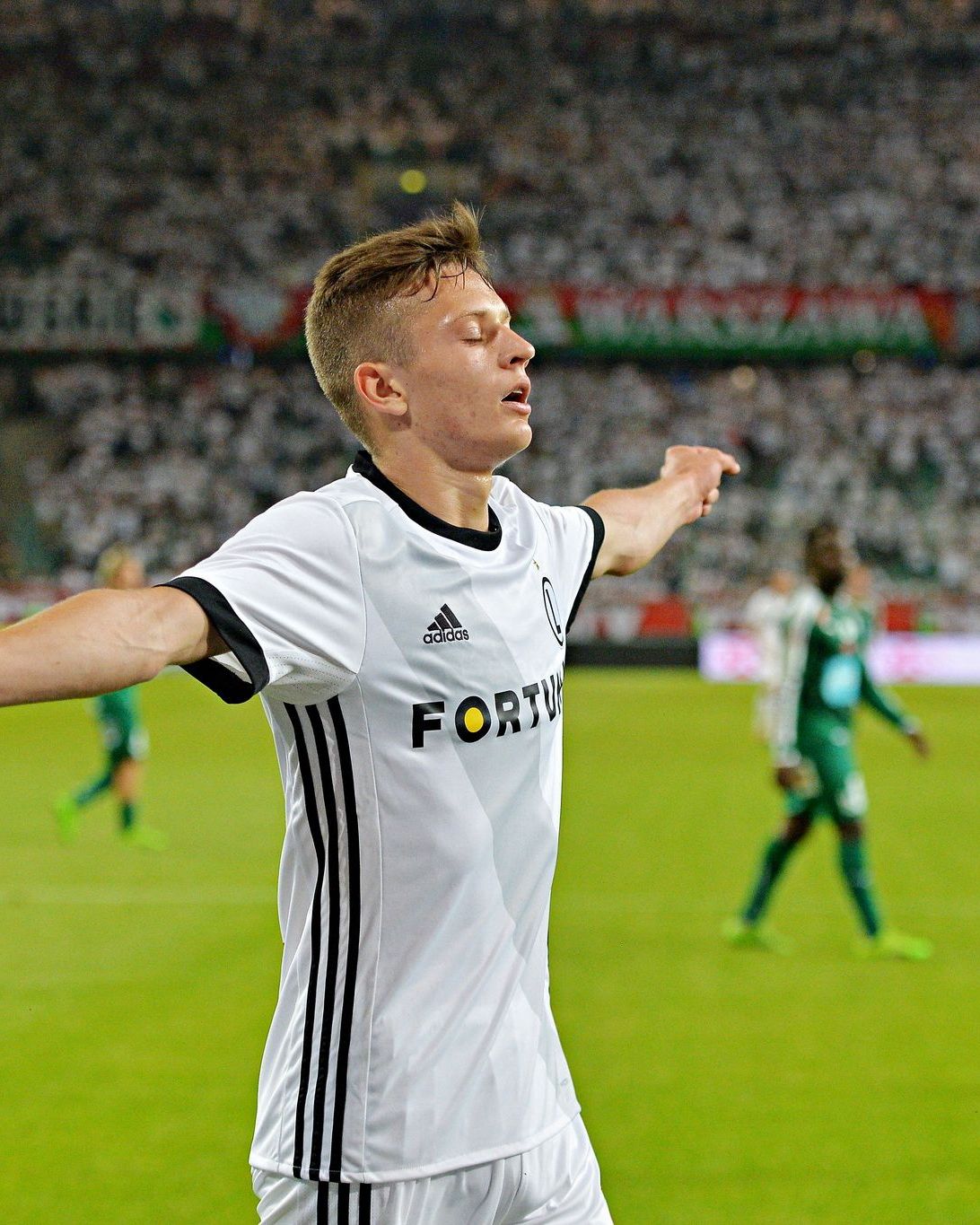 Sebastian Szymański Legia musi być zdyscyplinowana