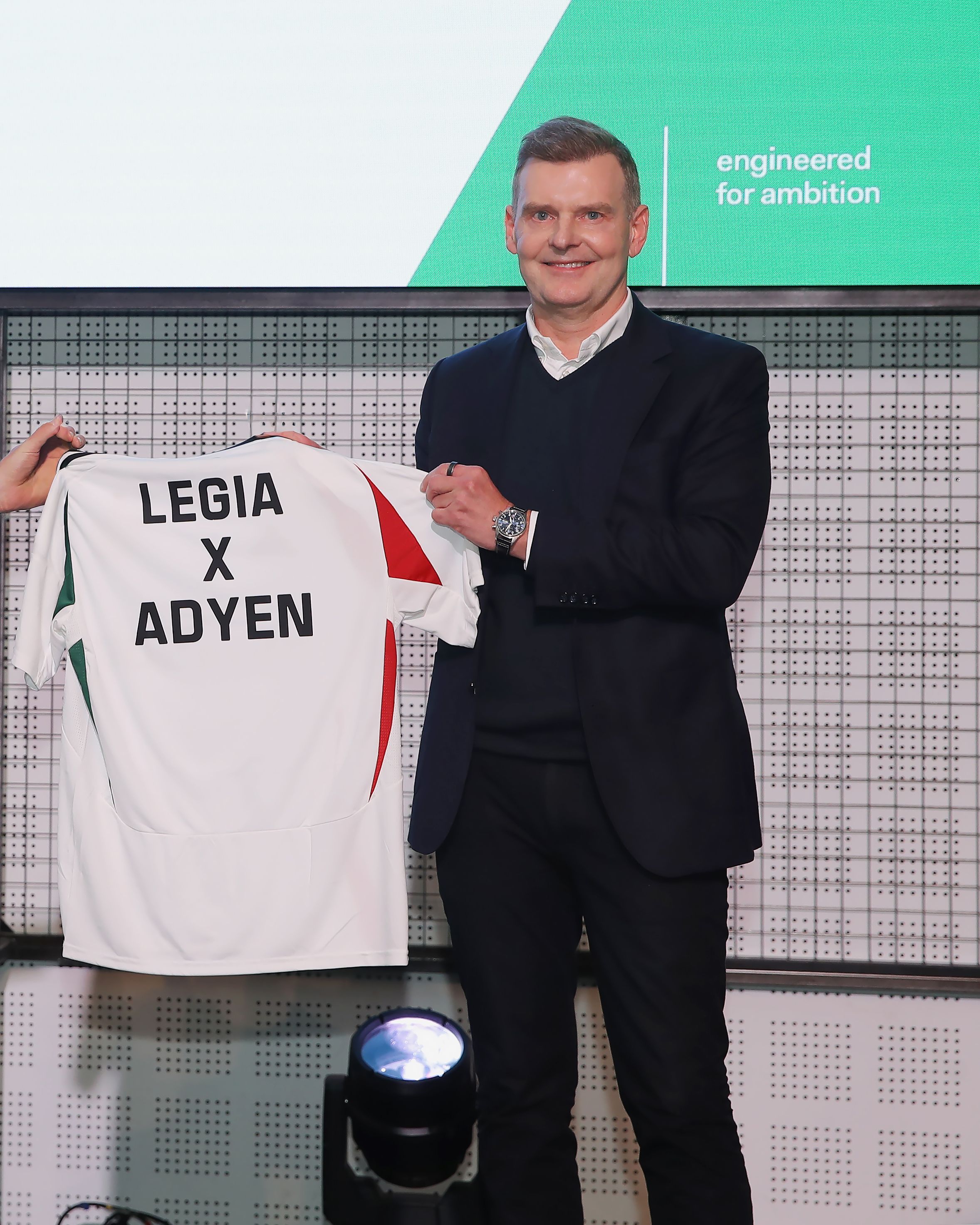 Legia Warszawa i Adyen grają do jednej bramki – nowoczesne płatności, większa wygoda dla kibiców
