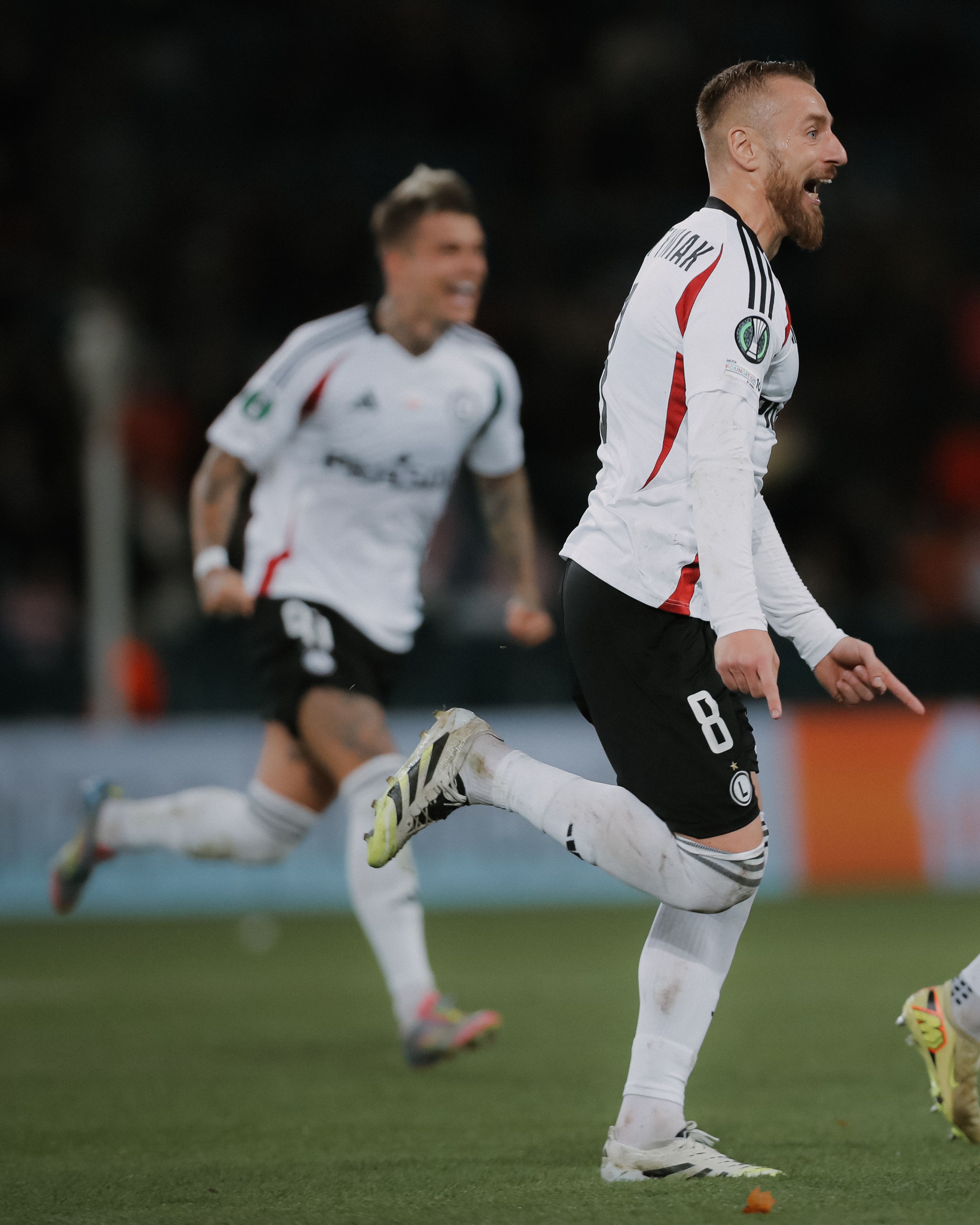 Skrót i gole z meczu Szachtar Donieck - Legia Warszawa (1:2). Do końca! Brawo Legia, August GOAT! [WIDEO]
