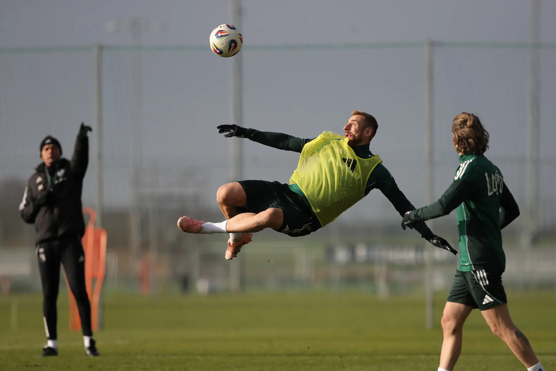 Kadrowicze, latający Malarz, przewrotka „Augusta” i stałe fragmenty. W LTC ciąg dalszy przygotowań do meczu z Lechią [ZDJĘCIA]