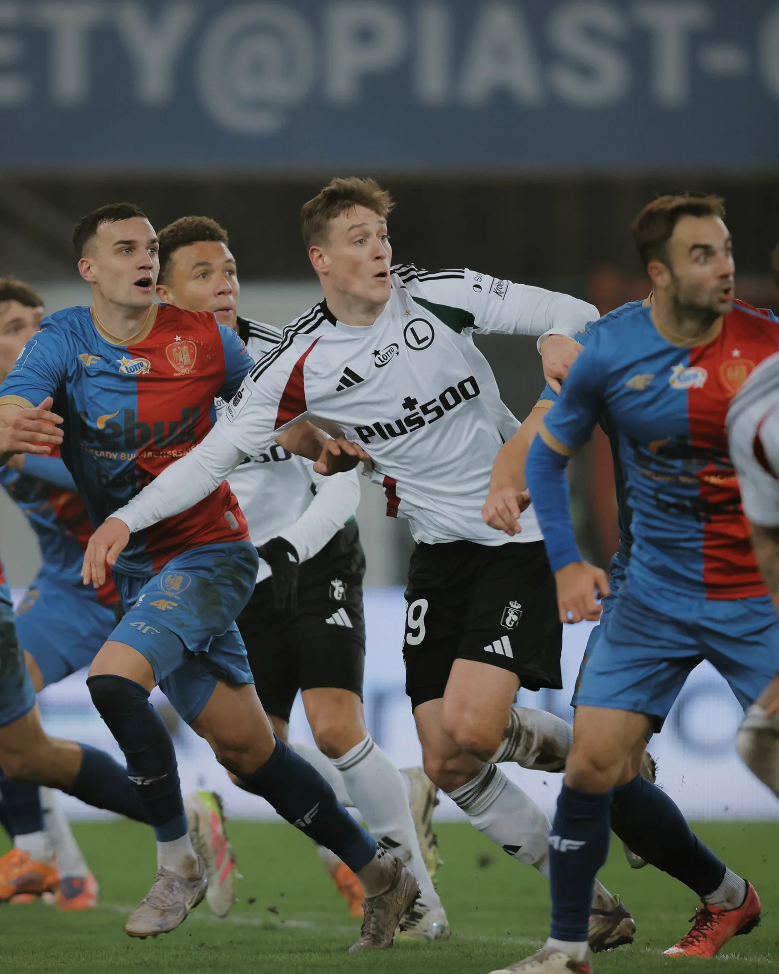 Skrót i gole z meczu Piast Gliwice - Legia Warszawa (2:0). Bez przełamania [WIDEO]