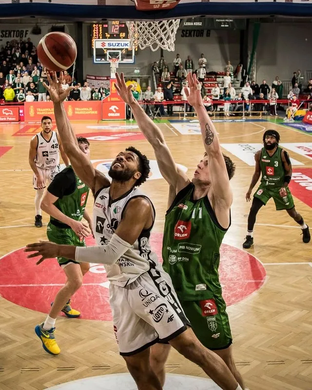 Koszykówka: Kolejna wygrana Mistrzów Polski w PLK! Legia - Miasto Szkła Krosno 82:68
