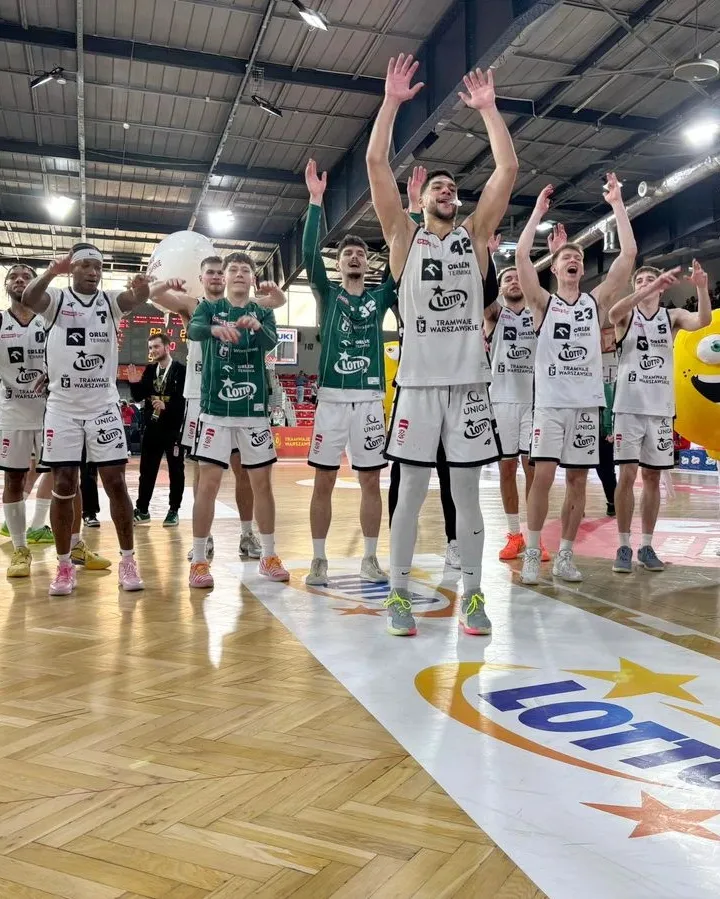 Koszykówka: Wyszarpana wygrana! Legia - Twarde Pierniki 82:81