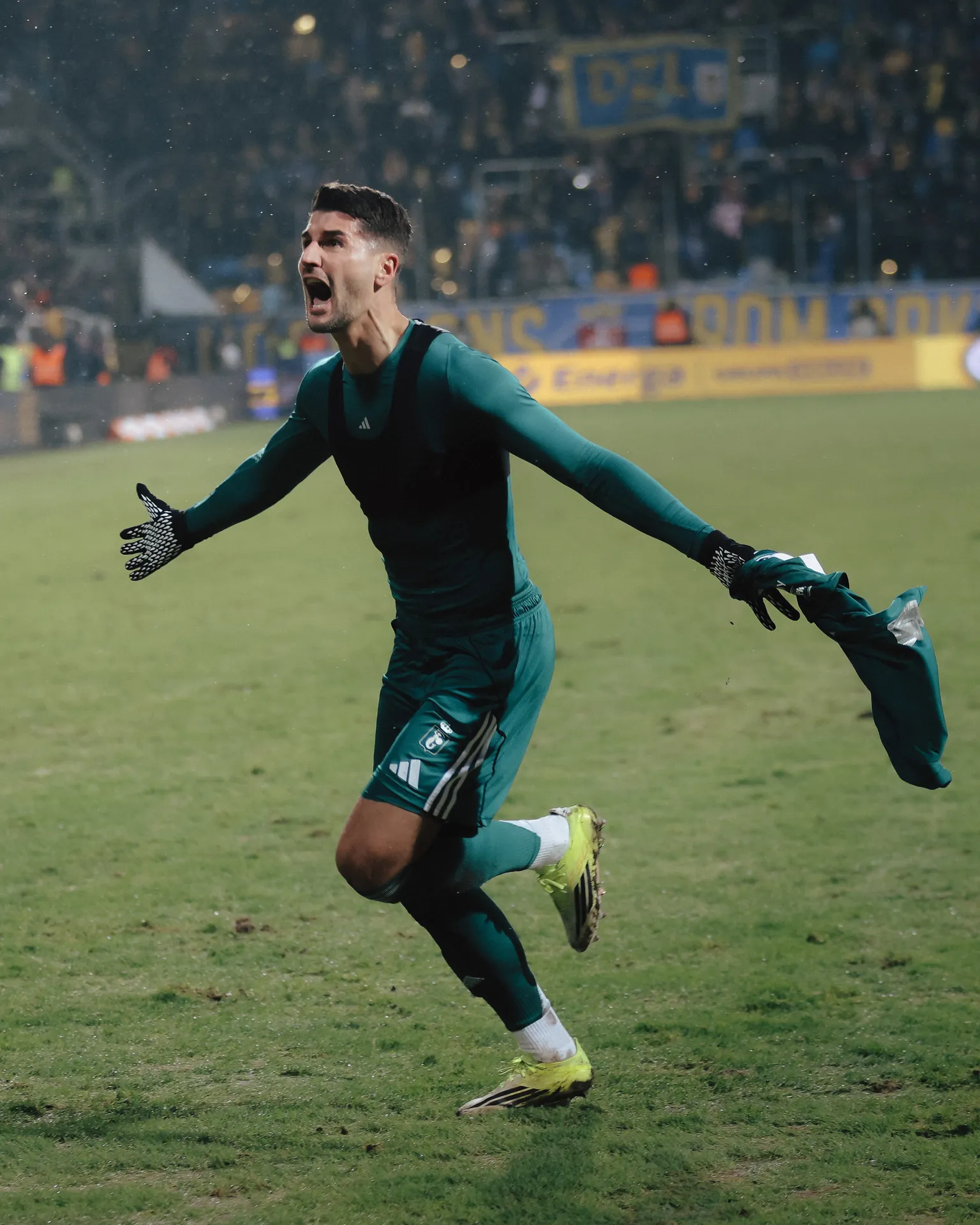 Skrót i gole z meczu Arka Gdynia - Legia Warszawa (2:2). Legia walcząca do końca [WIDEO]