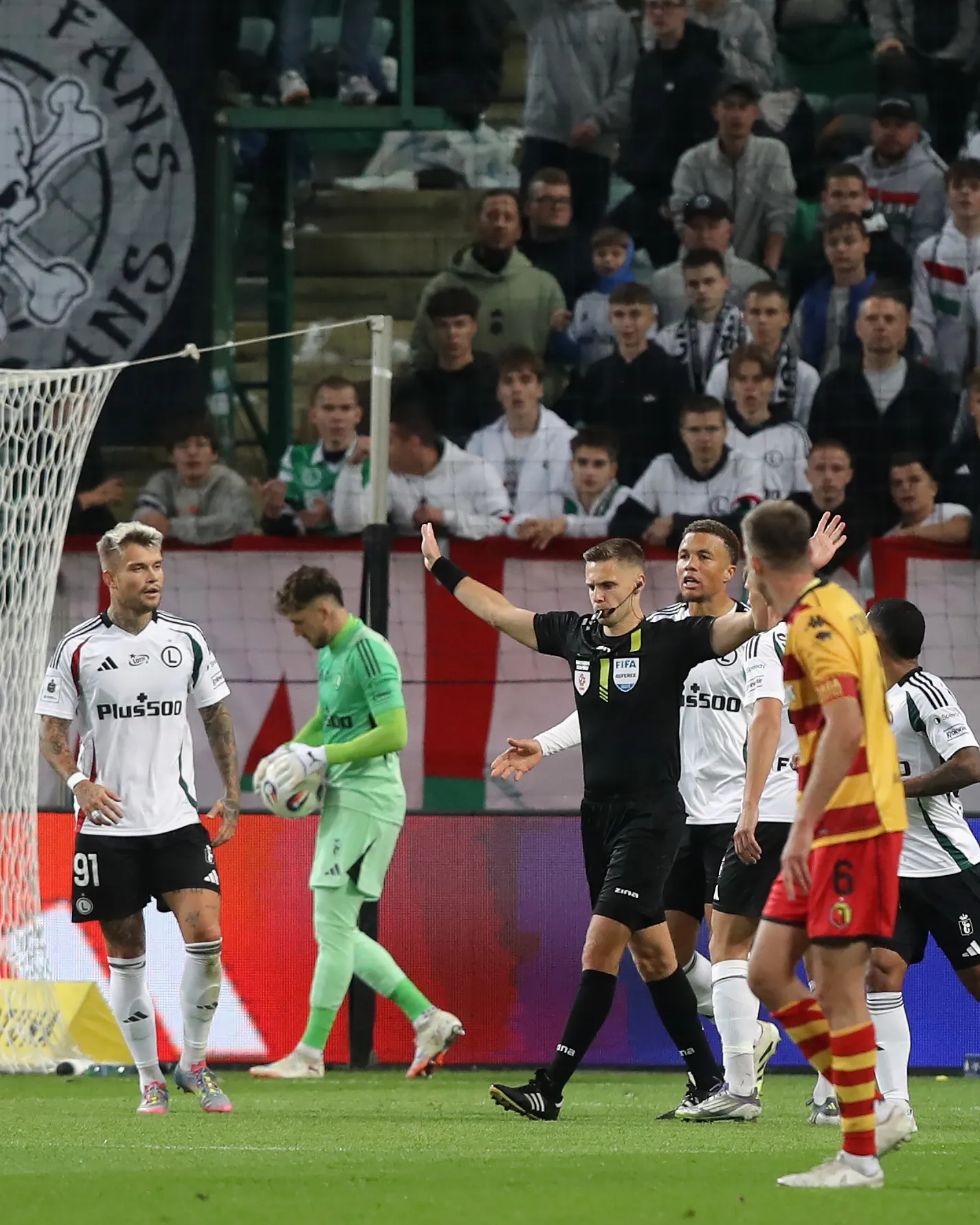 PKO Bank Polski Ekstraklasa: Damian Sylwestrzak sędzią meczu GKS - Legia