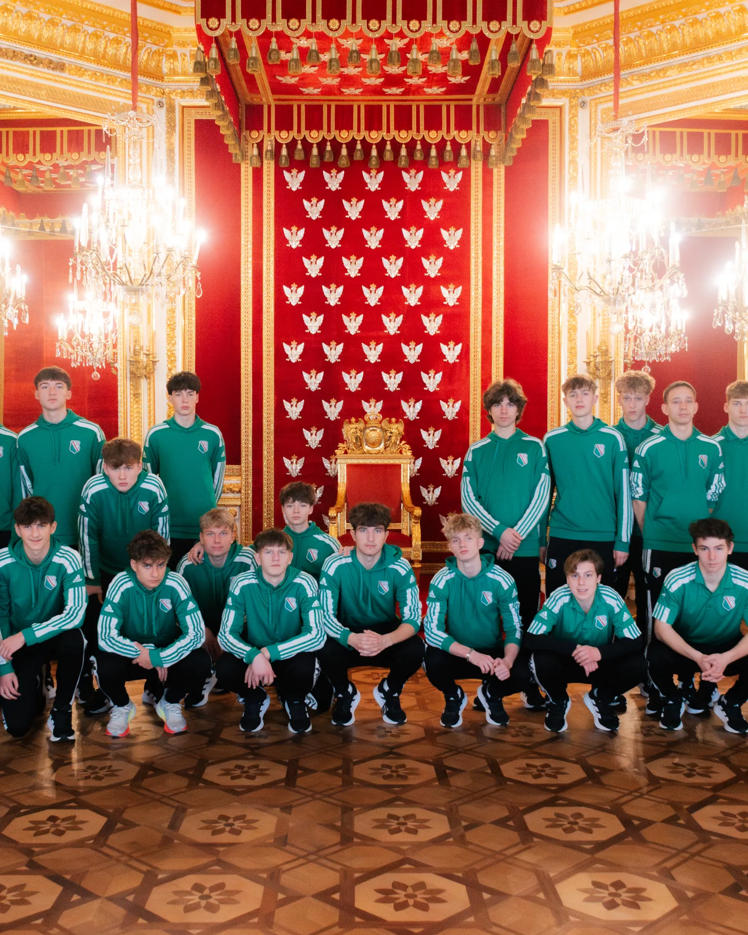 SMS Legii: Legioniści z wizytą u Króla!