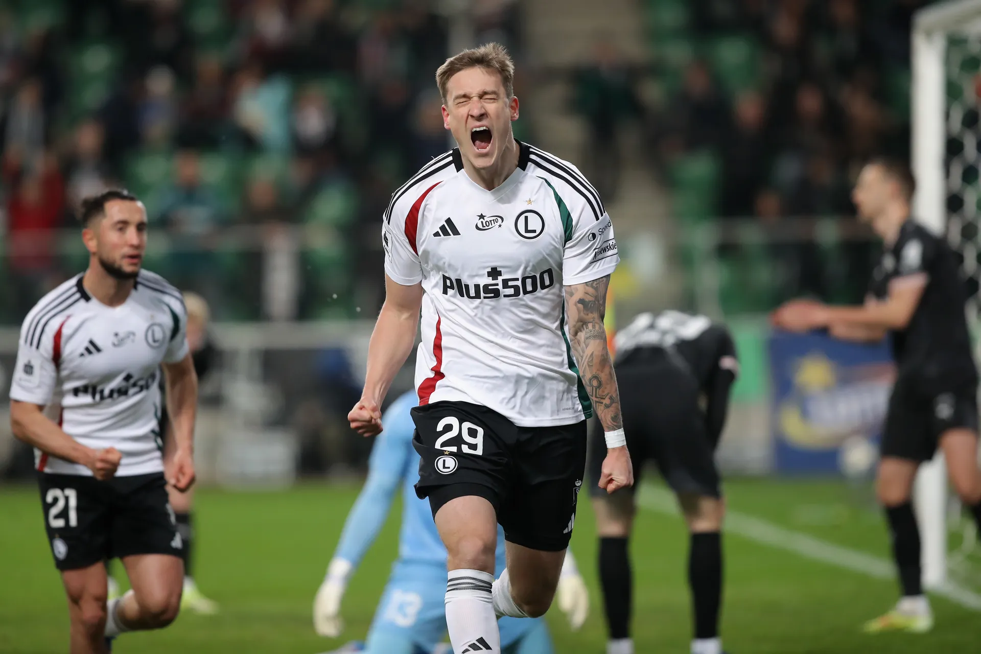 Skrót i gol z meczu Legia Warszawa - Cracovia (1:0). Rajović za trzy [WIDEO]