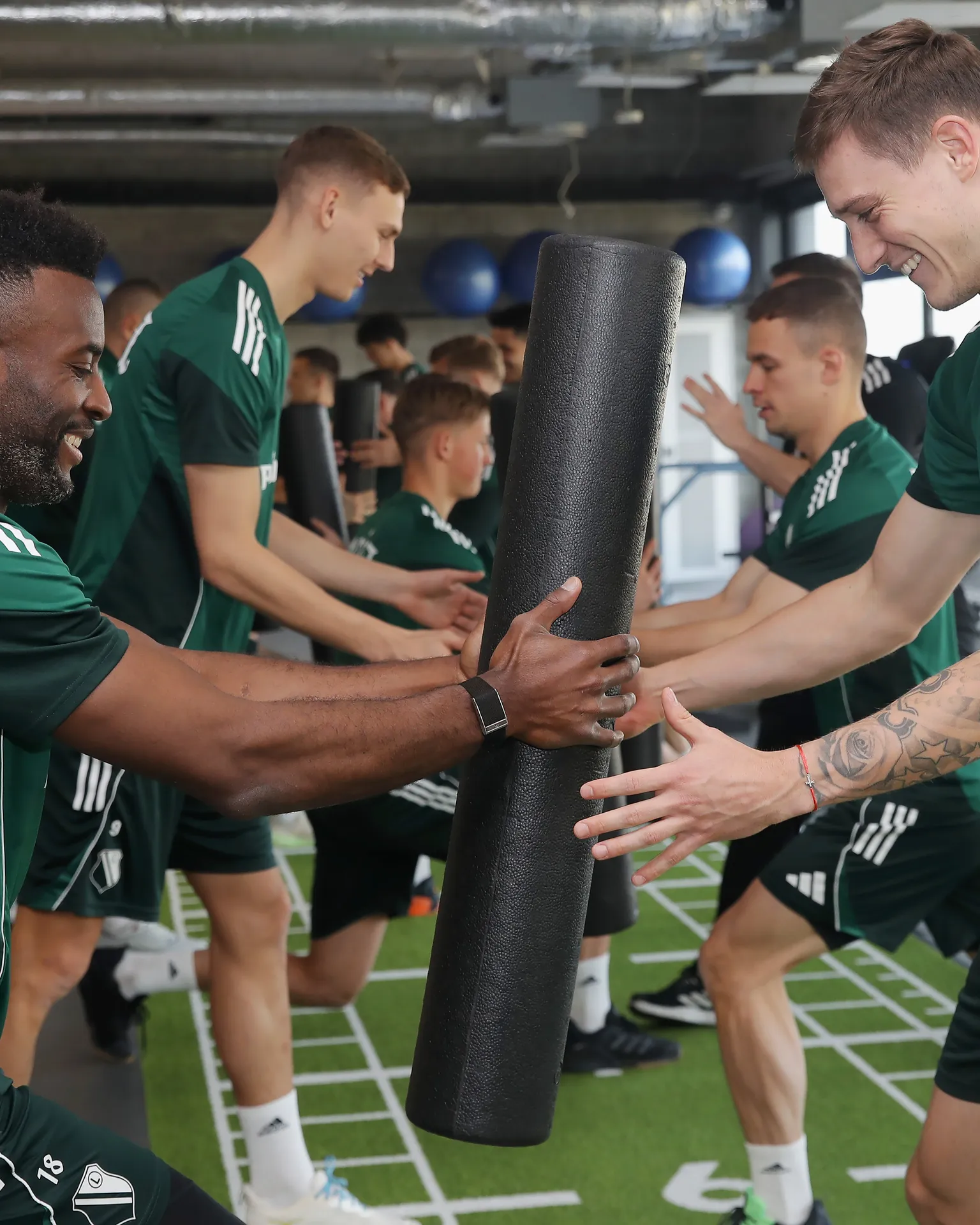 Ostatnie szlify przed meczem z Radomiakiem z Wszołkiem i Arreiolem. Taktyka, budowanie oraz wykańczanie akcji w LTC [ZDJĘCIA]