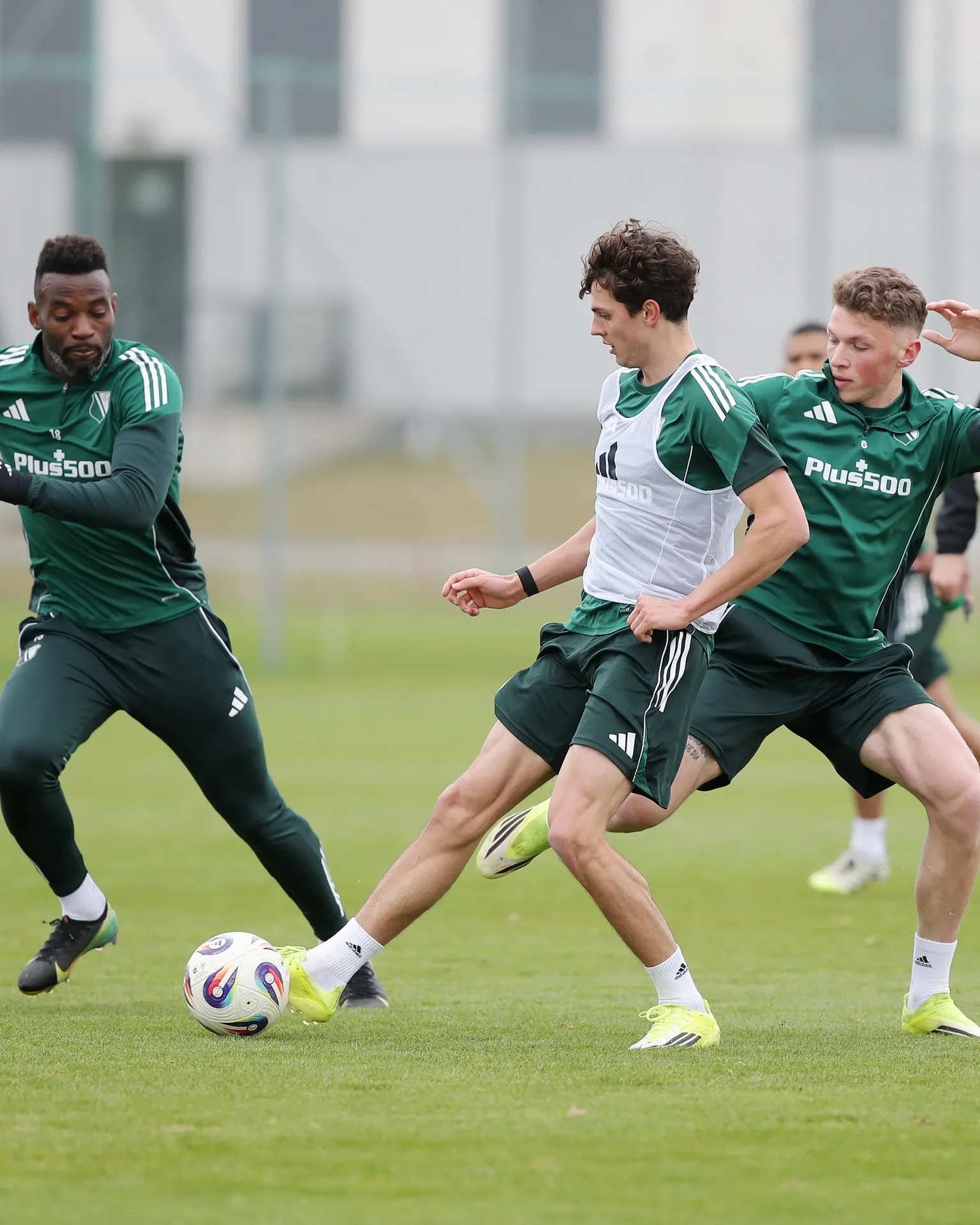 Czwartek w LTC pod znakiem taktyki, budowania i wykańczania akcji. Wsparcie młodzieży na treningu jedynki [ZDJĘCIA]