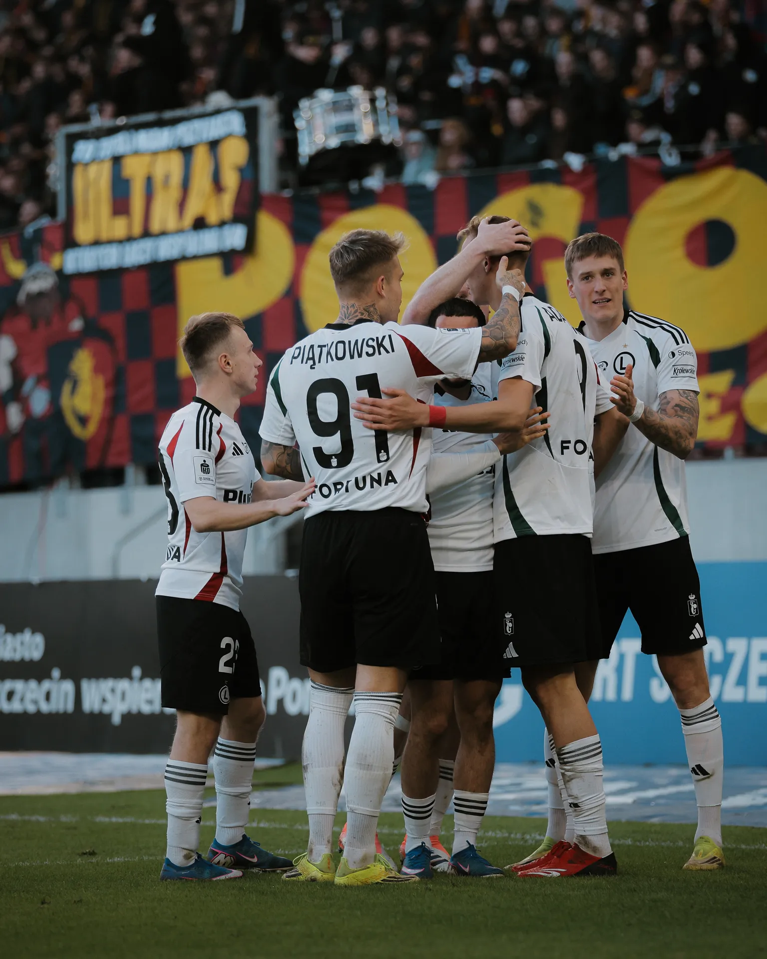 Wyczekiwana wyjazdowa wygrana. Pogoń Szczecin - Legia Warszawa 0:2