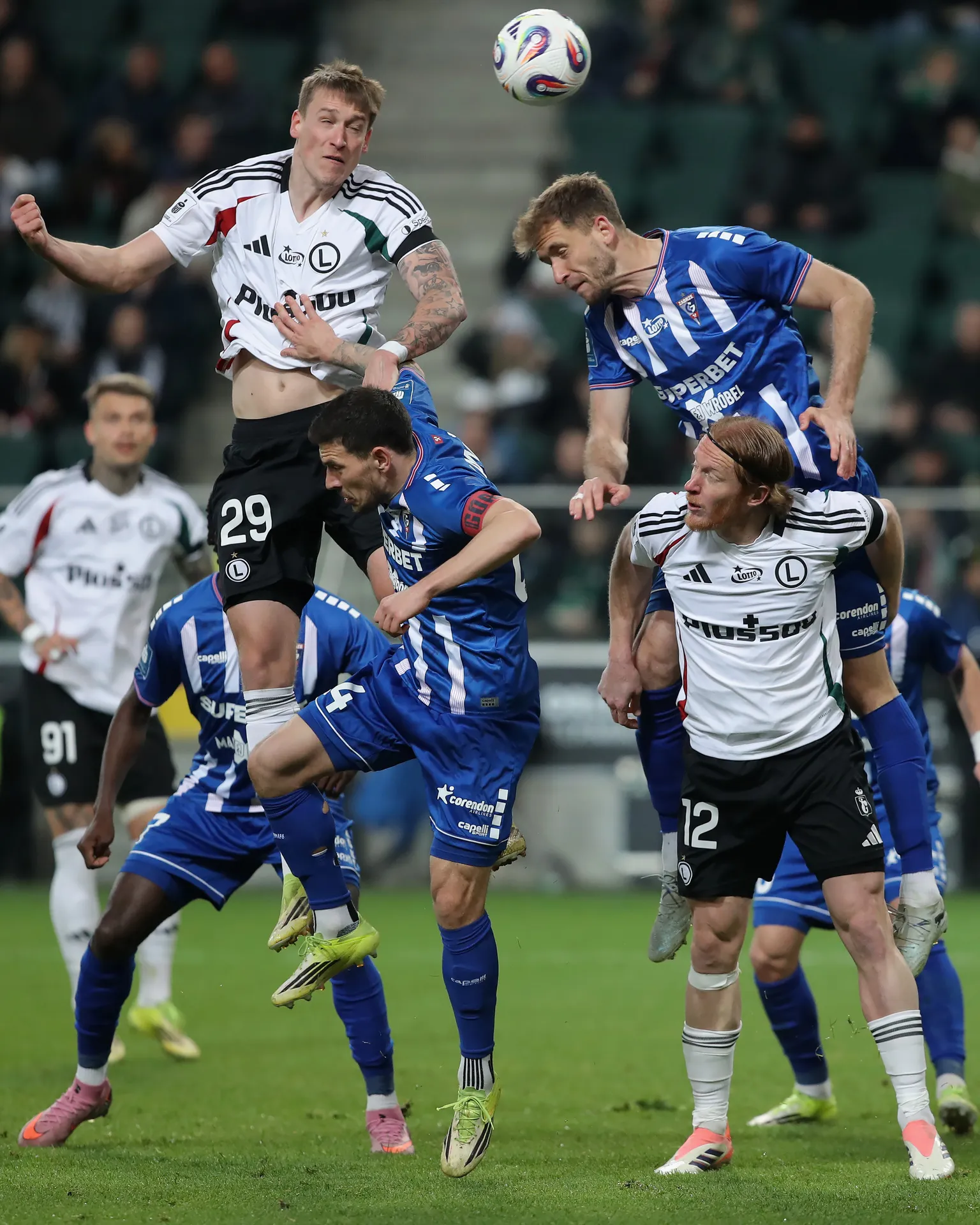Skrót i gole z meczu Legia Warszawa - Górnik Zabrze (1:1). Emocje w końcówce [SKRÓT]