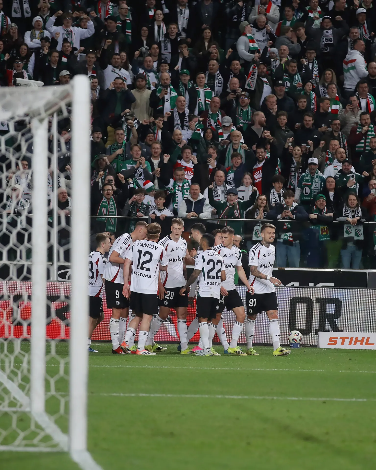 Skrót i gol z meczu Legia Warszawa - Zagłębie Lubin (1:0). Adams za trzy! [WIDEO]