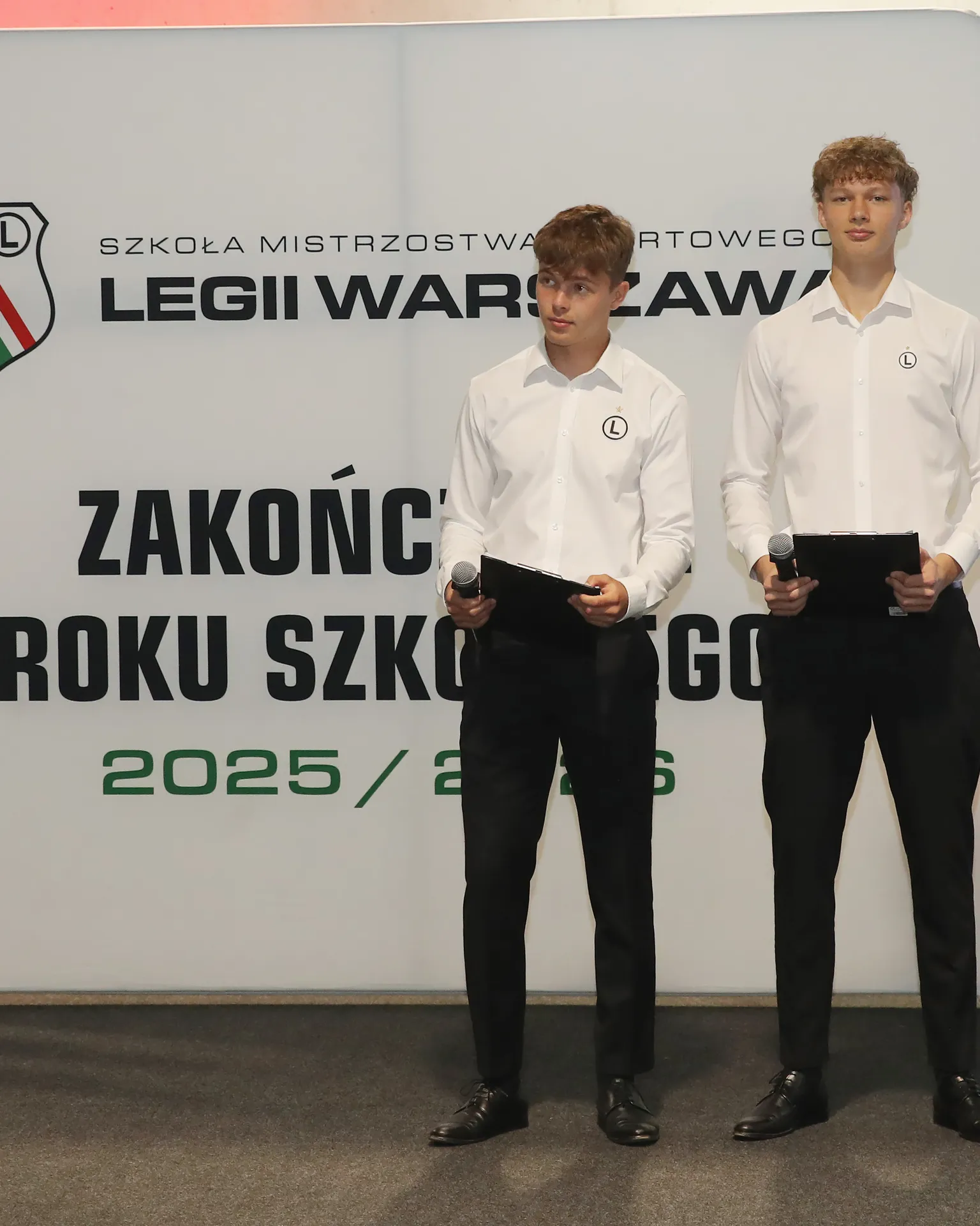 Świadectwa odebrane! Uroczyste zakończenie roku szkolnego 2025/26 w SMS Legii Warszawa [ZDJĘCIA]
