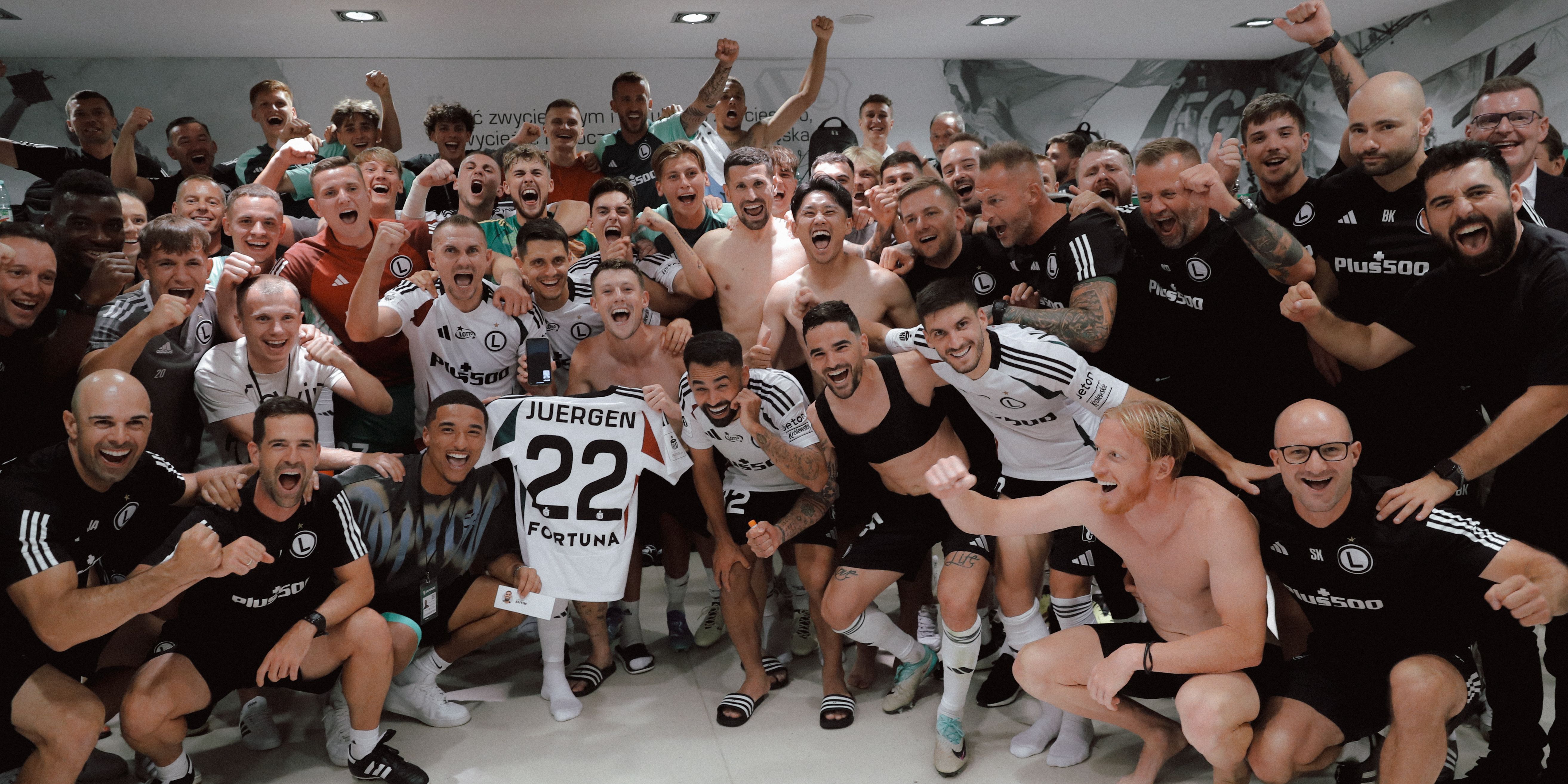 Galeria z meczu Legia Warszawa - Zagłębie Lubin autorstwa Mateusza Kostrzewy