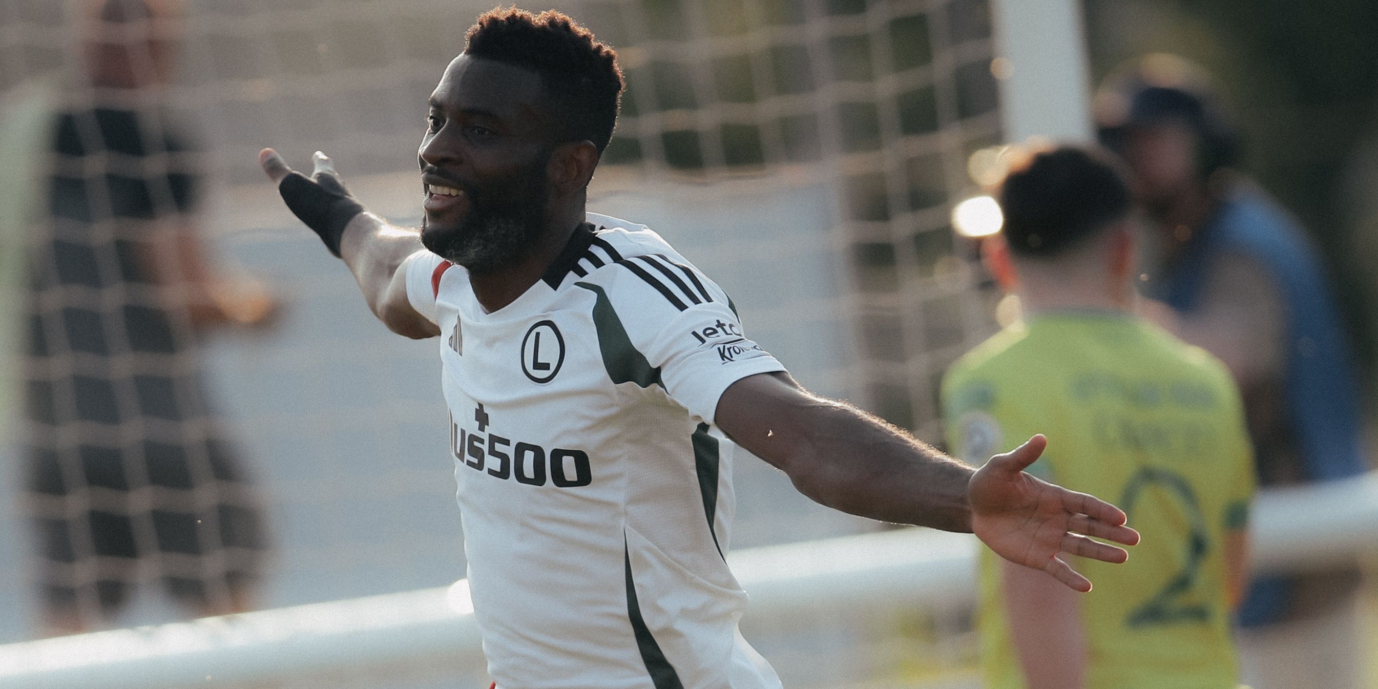 Skrót i gole meczu Caernarfon Town FC - Legia Warszawa (0:5). Dwucyfrówka w dwumeczu, zadanie wykonane [WIDEO]