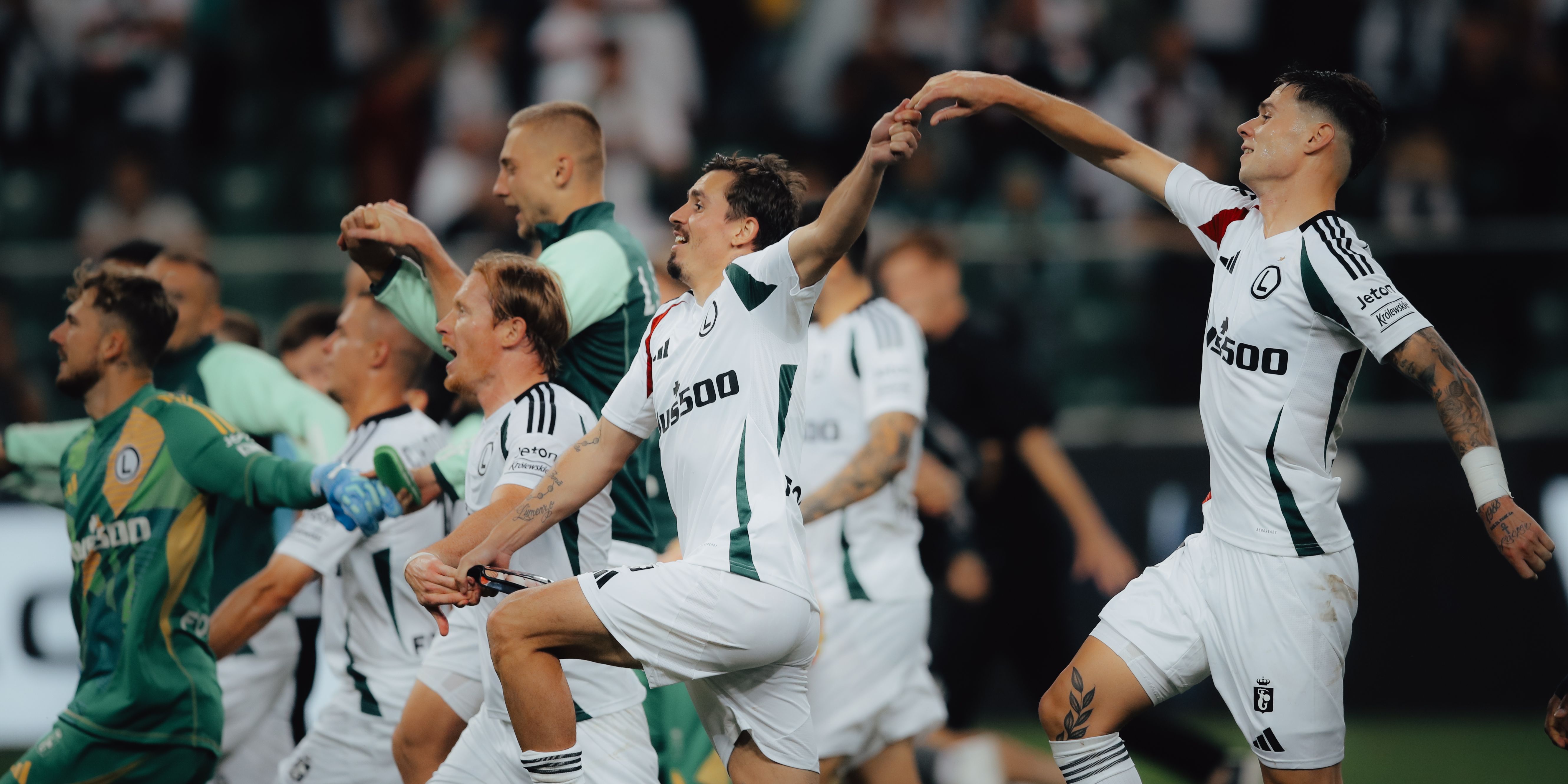 Skrót meczu Legia Warszawa - FC Drita (2:0). Do awansu jeden krok! [WIDEO]