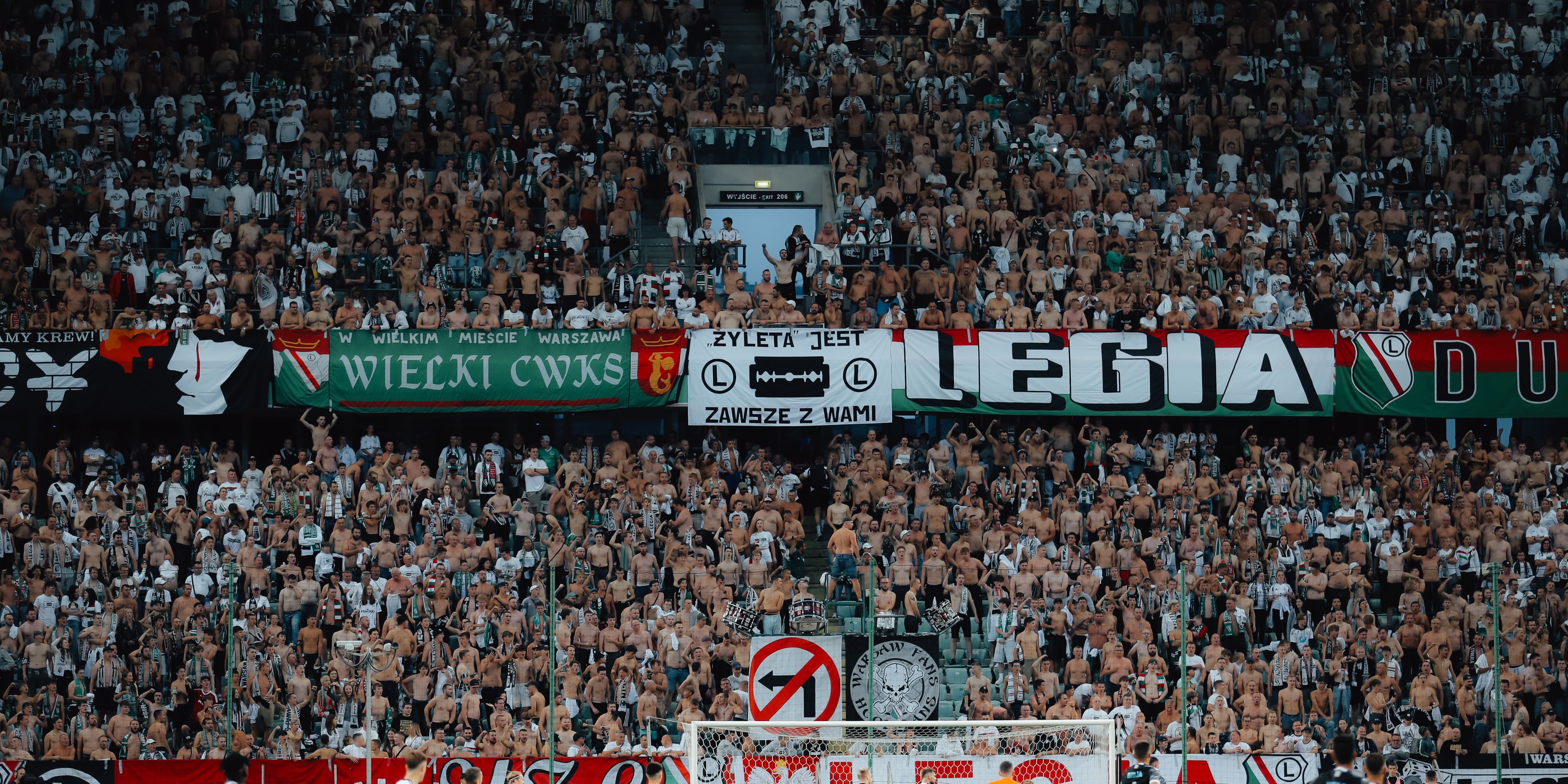 Galeria z meczu Legia Warszawa - FC Drita autorstwa Mateusza Kostrzewy
