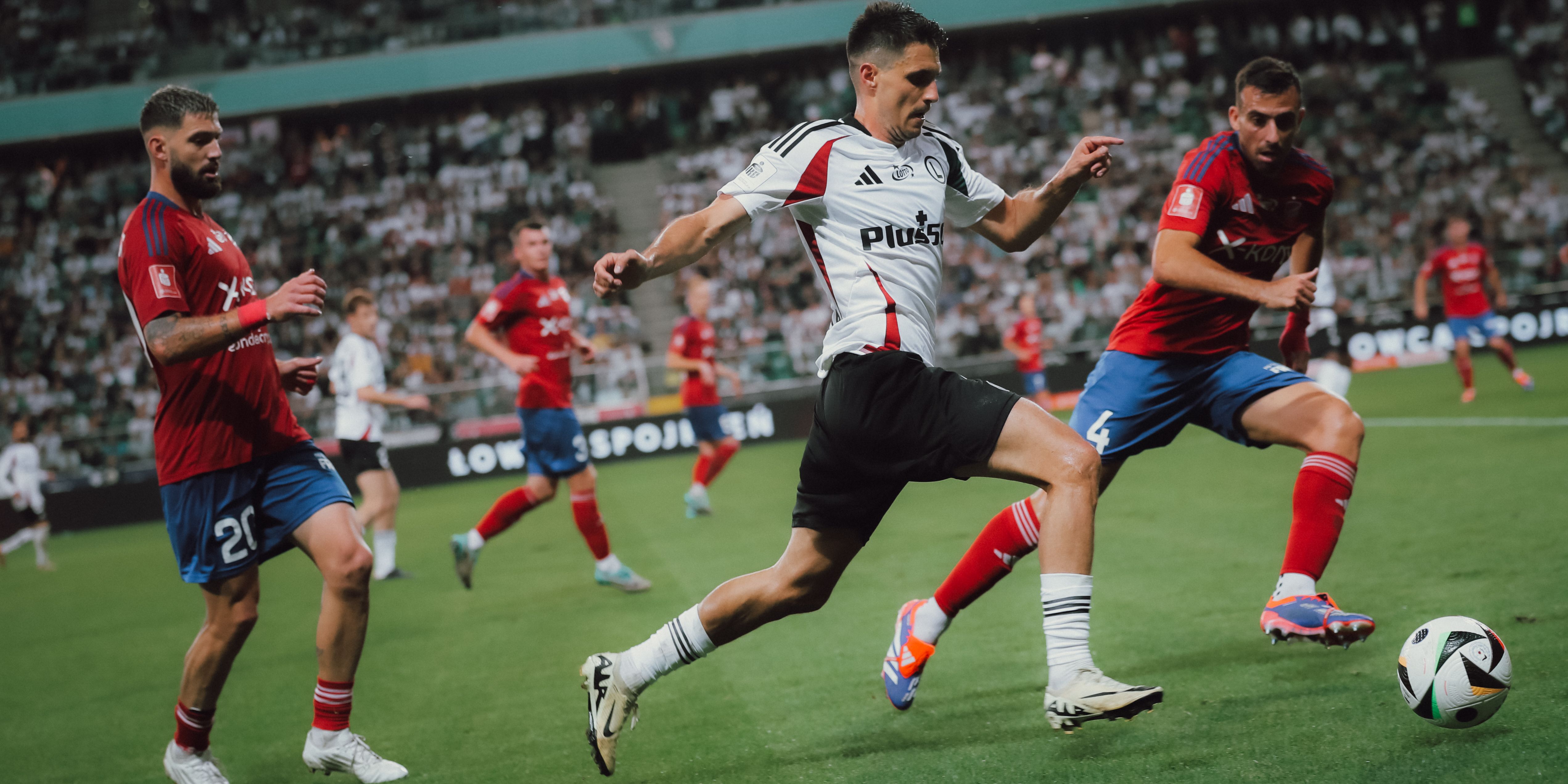 Galeria zdjęć z meczu Legia Warszawa - Raków Częstochowa autorstwa Mateusza Kostrzewy