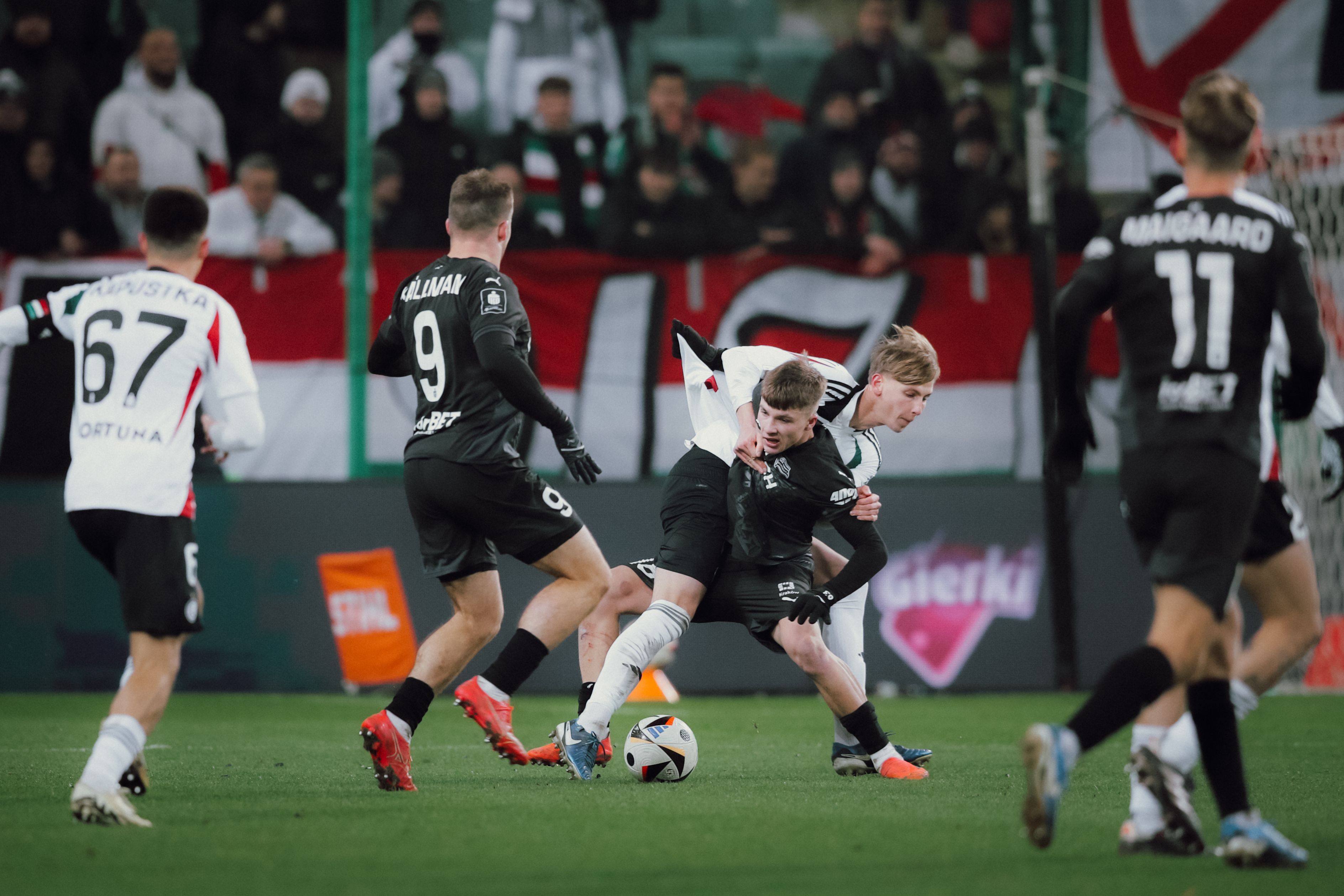 PKO Bank Polski Ekstraklasa: Zapowiedź meczu Cracovia - Legia Warszawa. Ostatni wyjazd sezonu